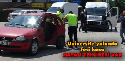 Üniversite yolunda feci kaza