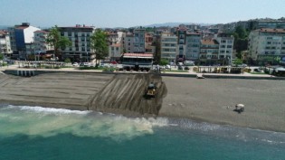 Akçakoca'da plajlar hazırlanıyor