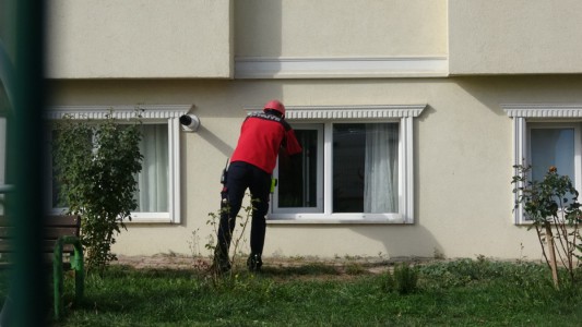 Sedaş çalışanı kendini astı