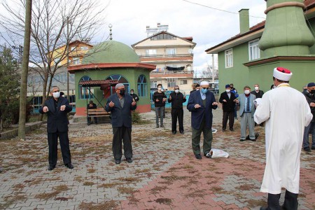 Cuma namazının ardından yağmur duası yapıldı