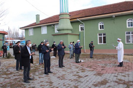 Cuma namazının ardından yağmur duası yapıldı