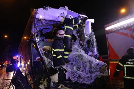 Ortalık savaş alanına döndü 1'i ağır 16 yaralı