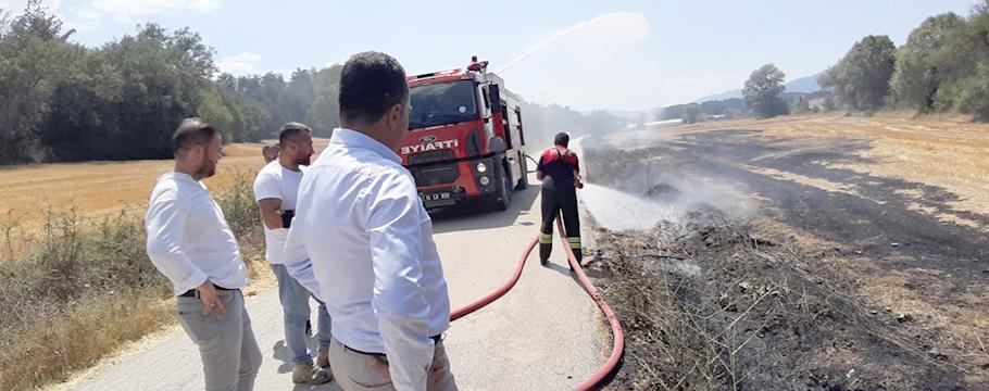 Yangına ilk müdahale belediye başkanından