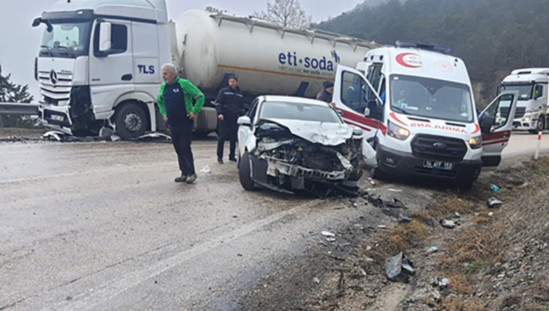 Bolu'da trafik kazası: 4 yaralı