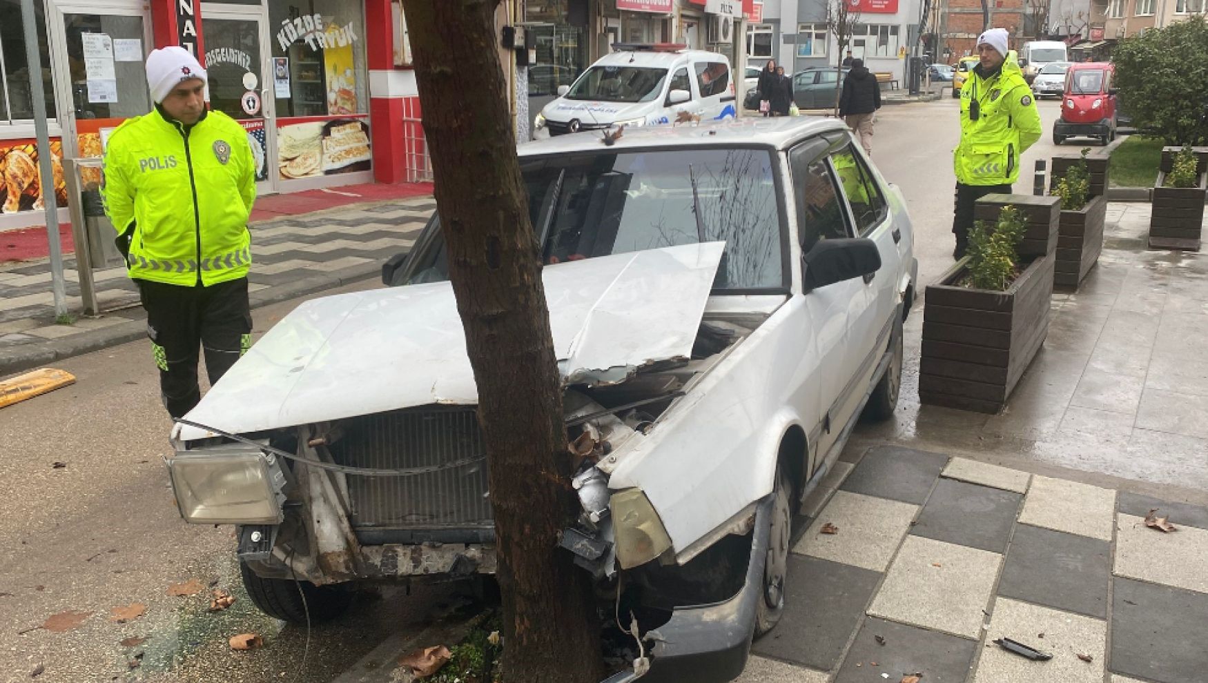 Köpek için Şahin'den vazgeçti