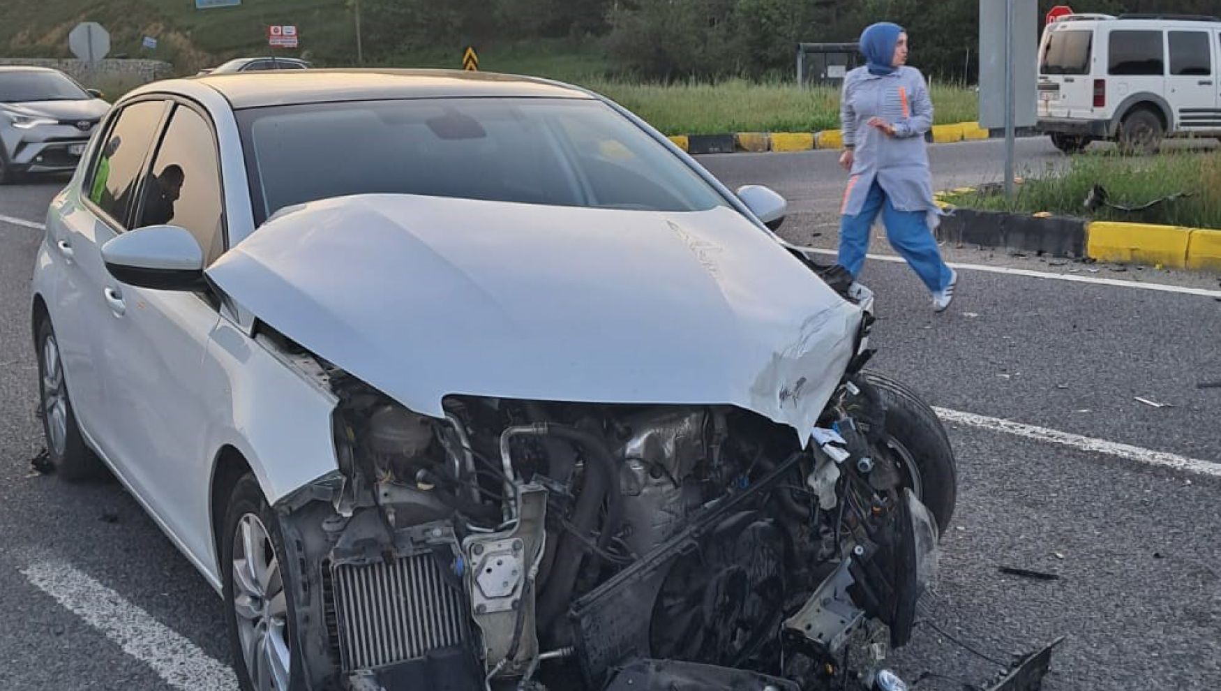 Bolu'da iki otomobil çarpıştı: 2 yaralı
