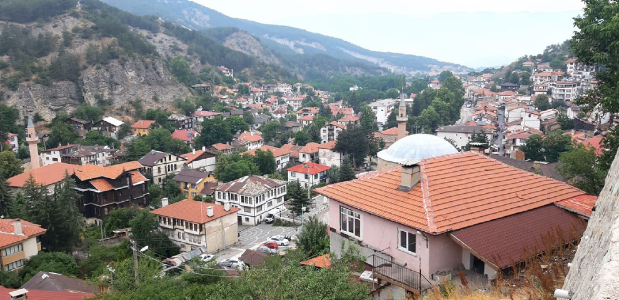 Bolu'da kaya düşmesi riski altındaki evler için tahliye kararı verildi