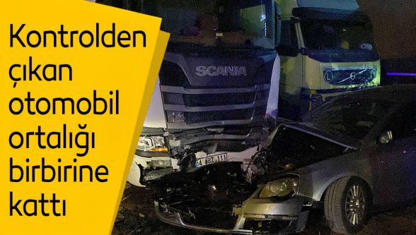 Bolu'da kontrolden çıkan otomobil park halindeki 3 araca çarptı: 4 ağır yaralı