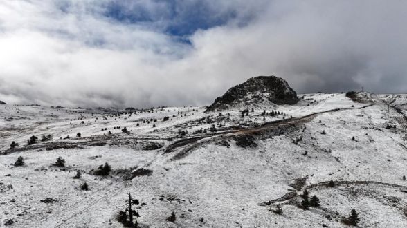 Bolu'nun yüksekleri beyaza büründü