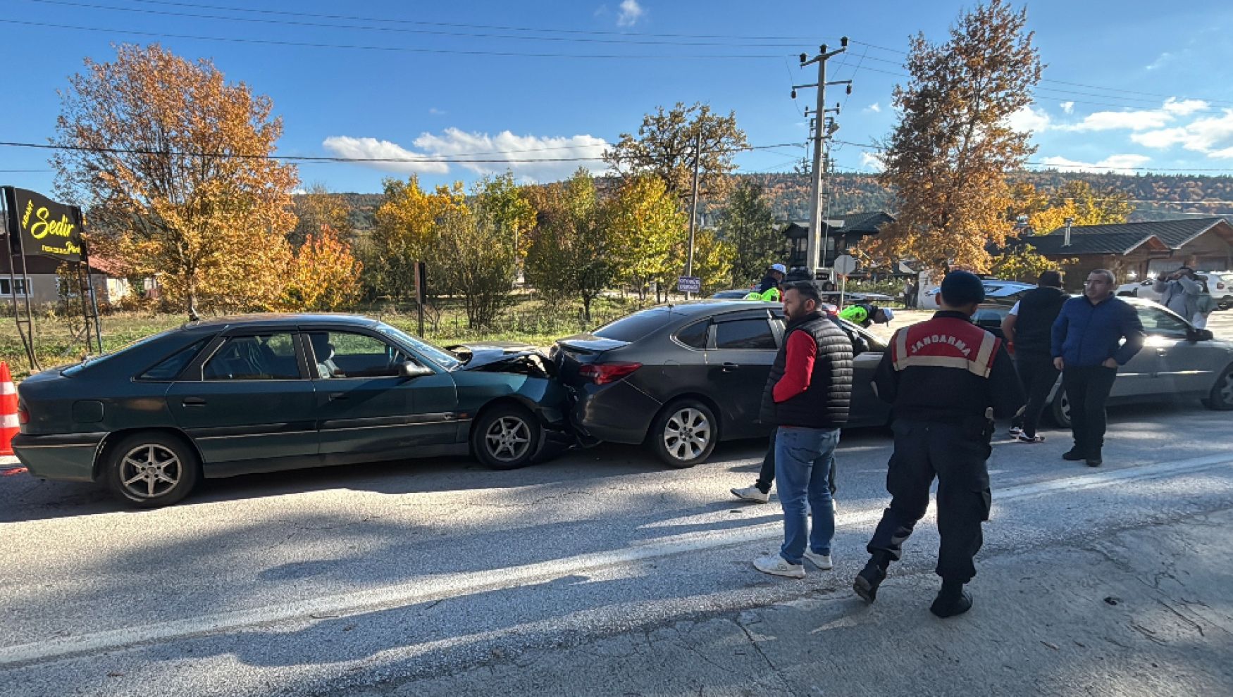 Bolu-Abant yolunda zincirleme kaza: 3 yaralı