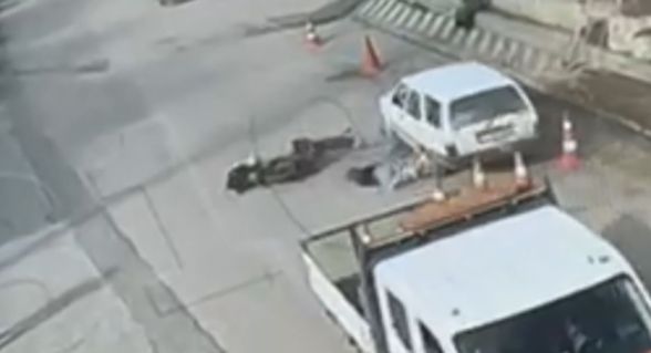 Kaza anı güvenlik kamerasına yansıdı