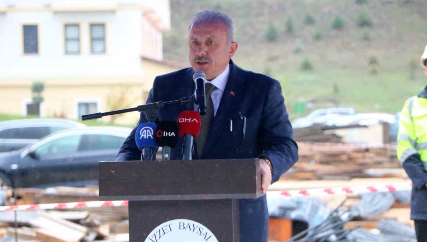 İlahiyat Fakültesi’nin ek binasının temeli atıldı