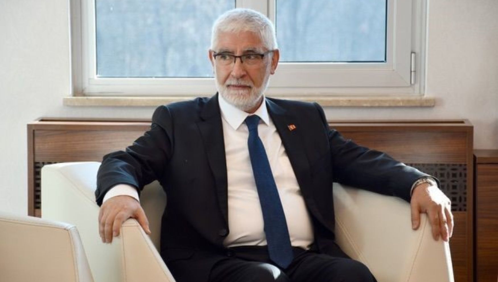 BAİBÜ'nün yeni rektörü Prof. Dr. Faruk Yiğit görevine başladı