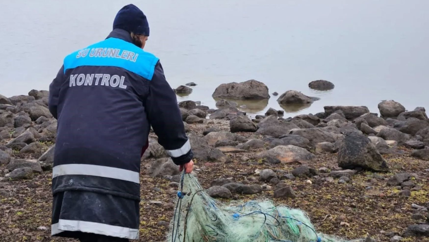 Seben Taşlıyayla Göleti’nde 500 metrelik kaçak ağ ele geçirildi