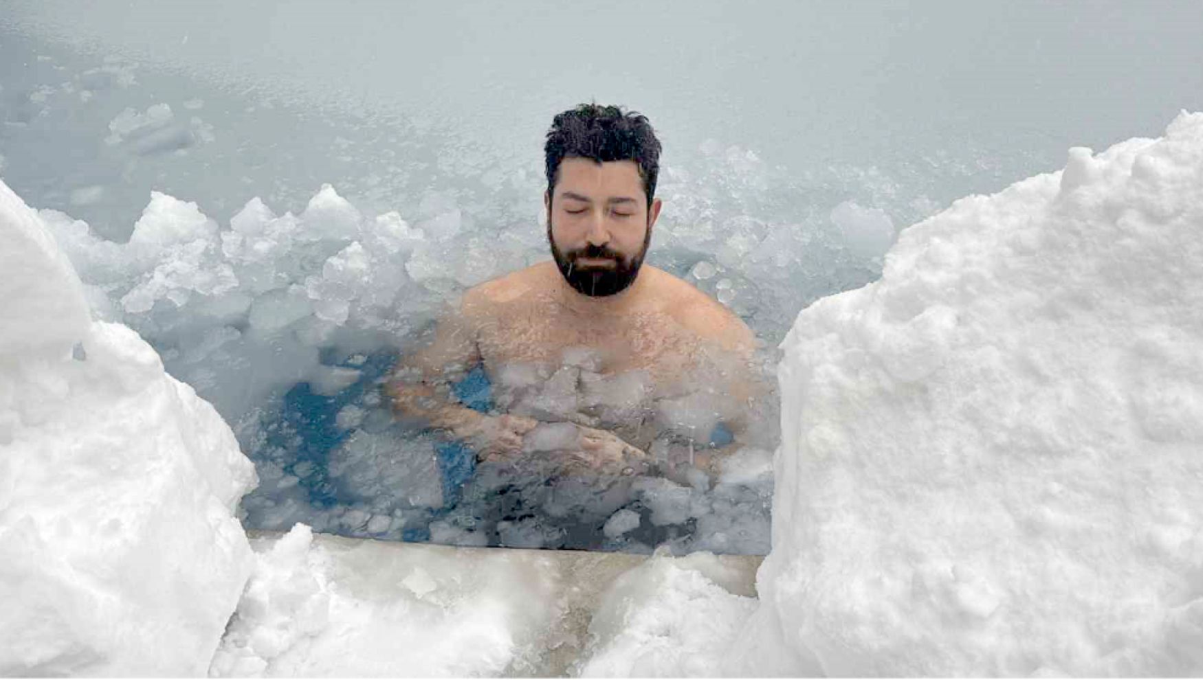 Bolu Dağı’nda eksi 10 derecede soğuk suya girdi