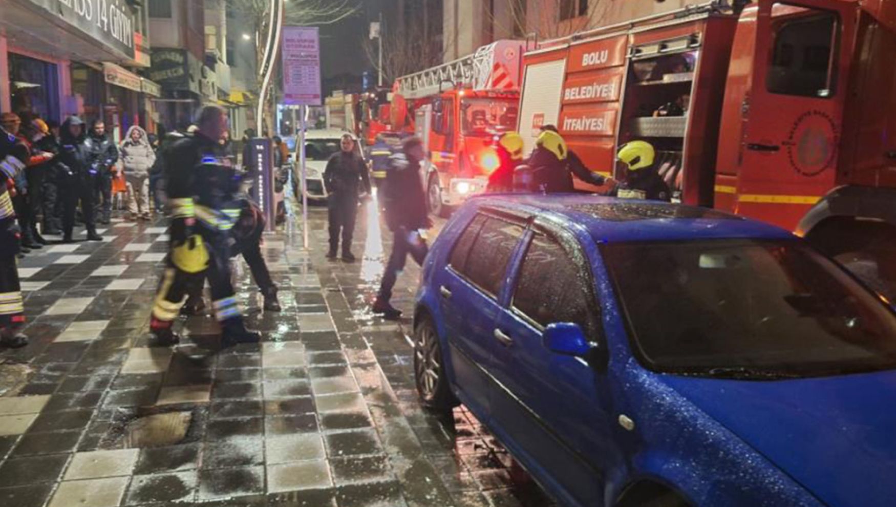 Karaçayır’da apartman yangını paniğe neden oldu