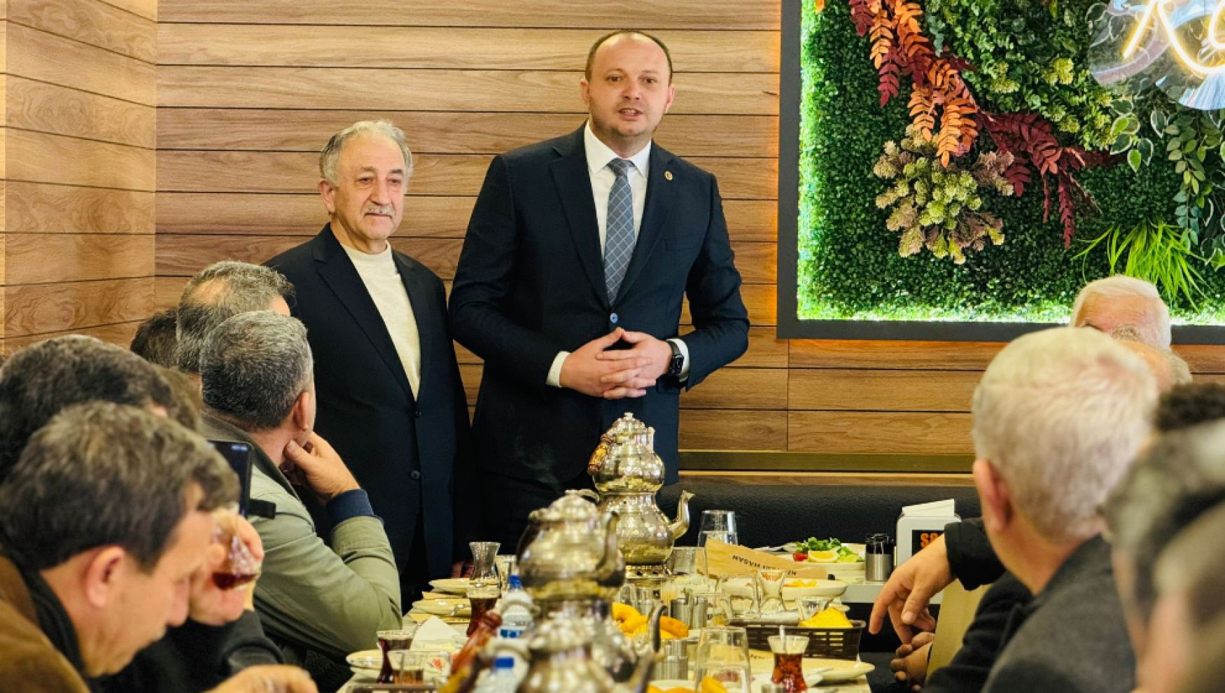 Bolu Milletvekili İsmail Akgül muhtarlarla kahvaltı programında buluştu