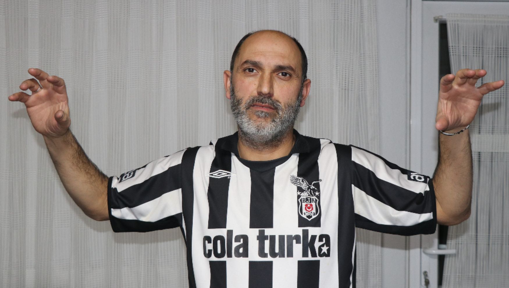 Bolu’da Beşiktaş tutkunu 25 yıldır tek bir maçı bile kaçırmadı