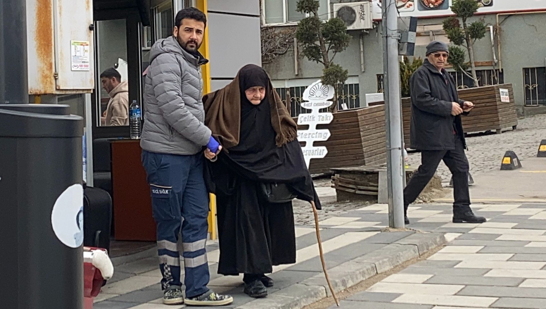 Bolu'da motosikletin çarptığı 75 yaşındaki kadın yaralandı, sürücü kaçtı