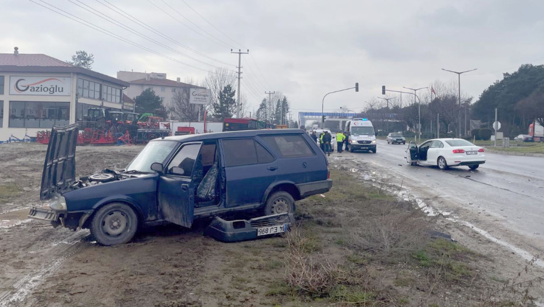 Bolu'da D-100'de kaza: 3 yaralı