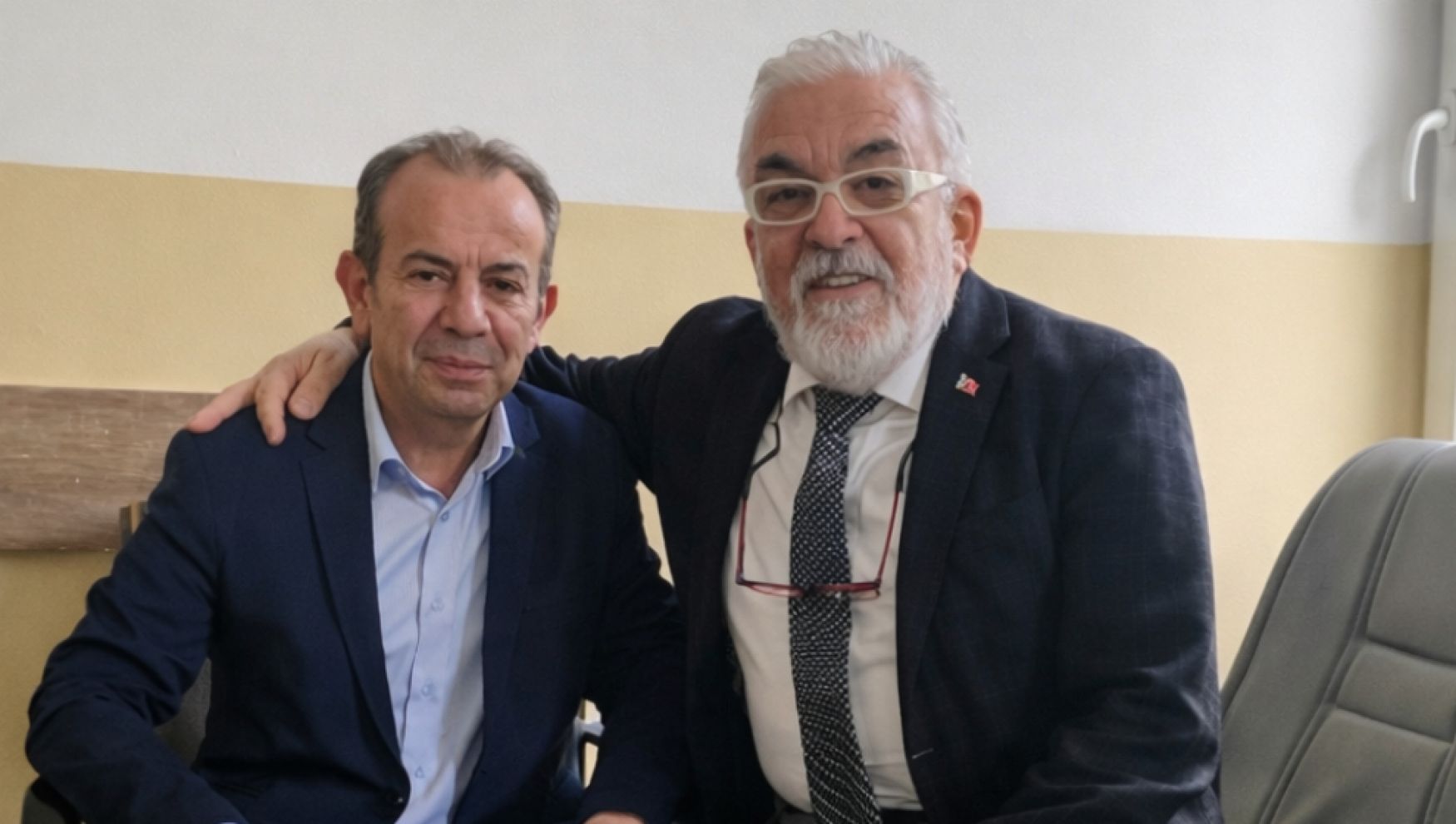 Adnan Oktar davasında yer alan avukat, Tanju Özcan’ı savunuyor