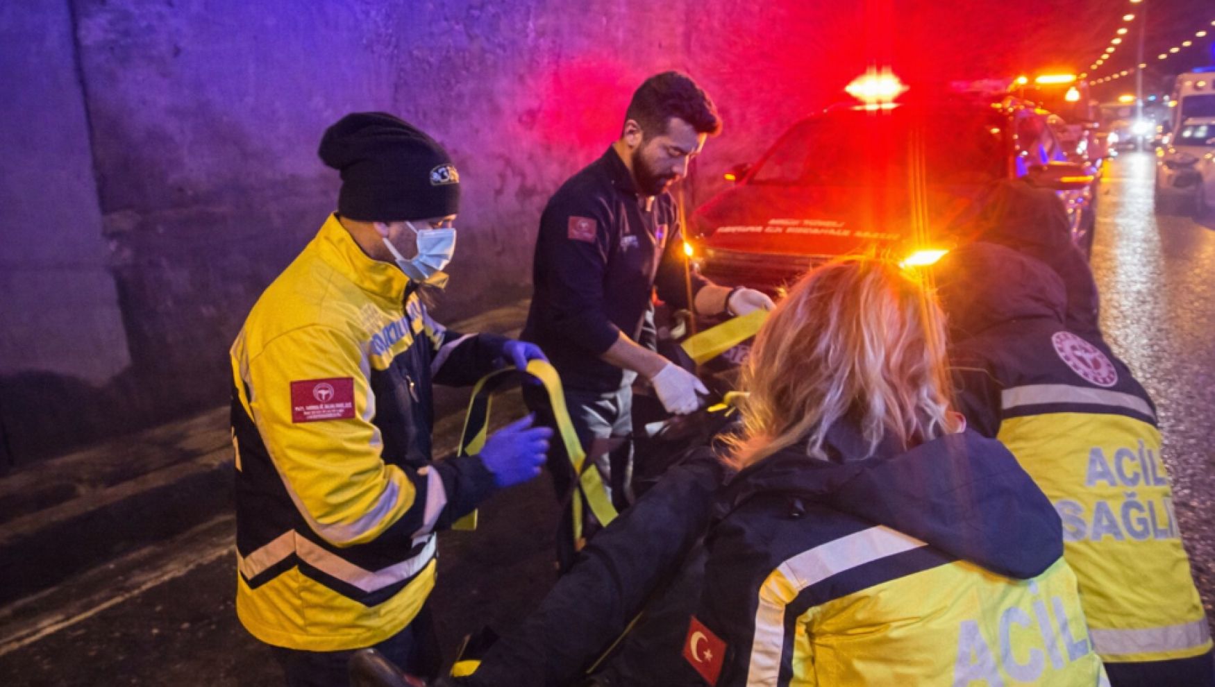 Bolu Dağı Tüneli’nde kaza: Tır, arızalanan araca çarptı
