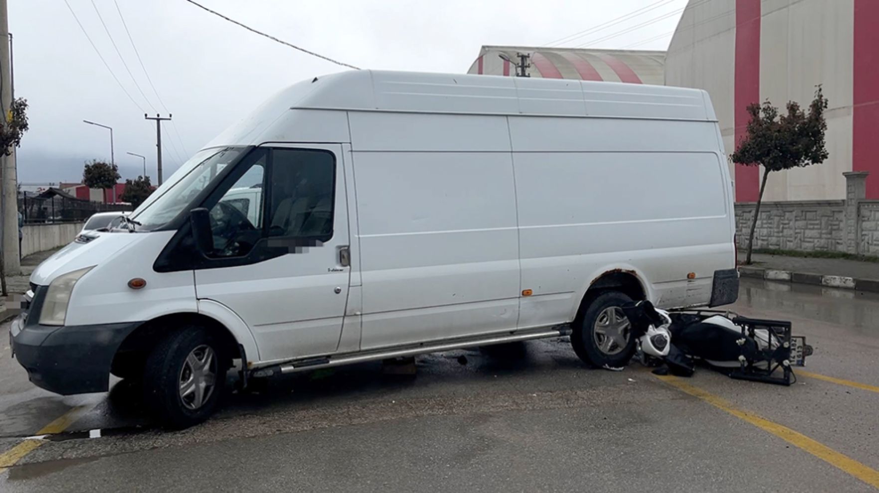 Bolu’da kavşakta kaza: Motosiklet sürücüsü yaralandı