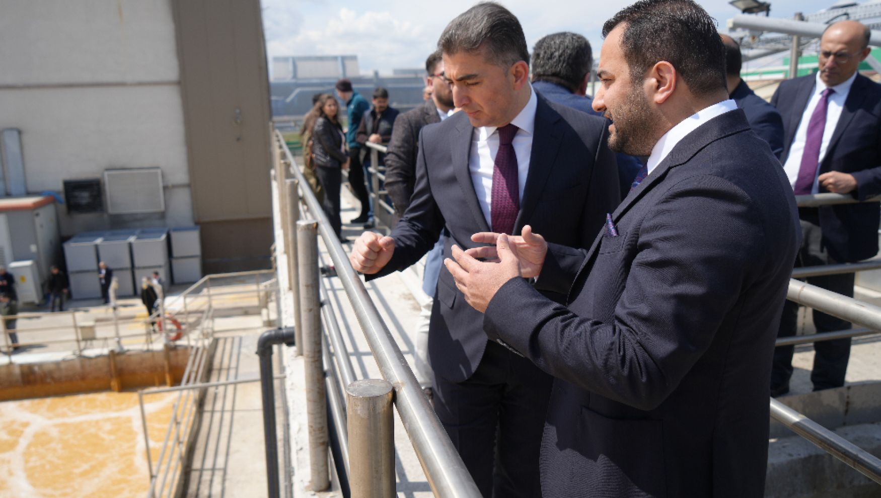 Geri kazanılan suda balıklar yüzüyor