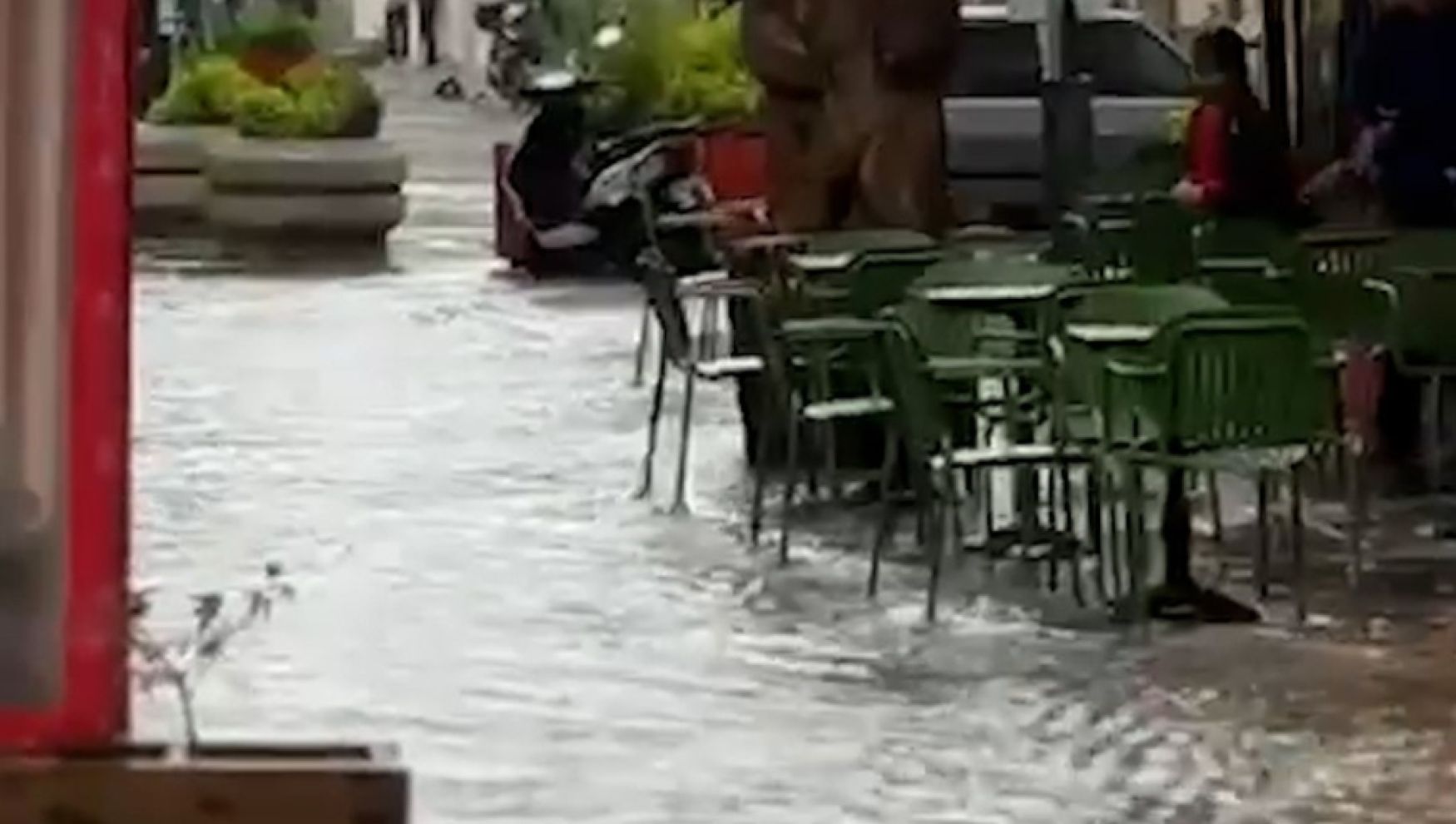 Bolu’da sağanak ve dolu hayatı felç etti