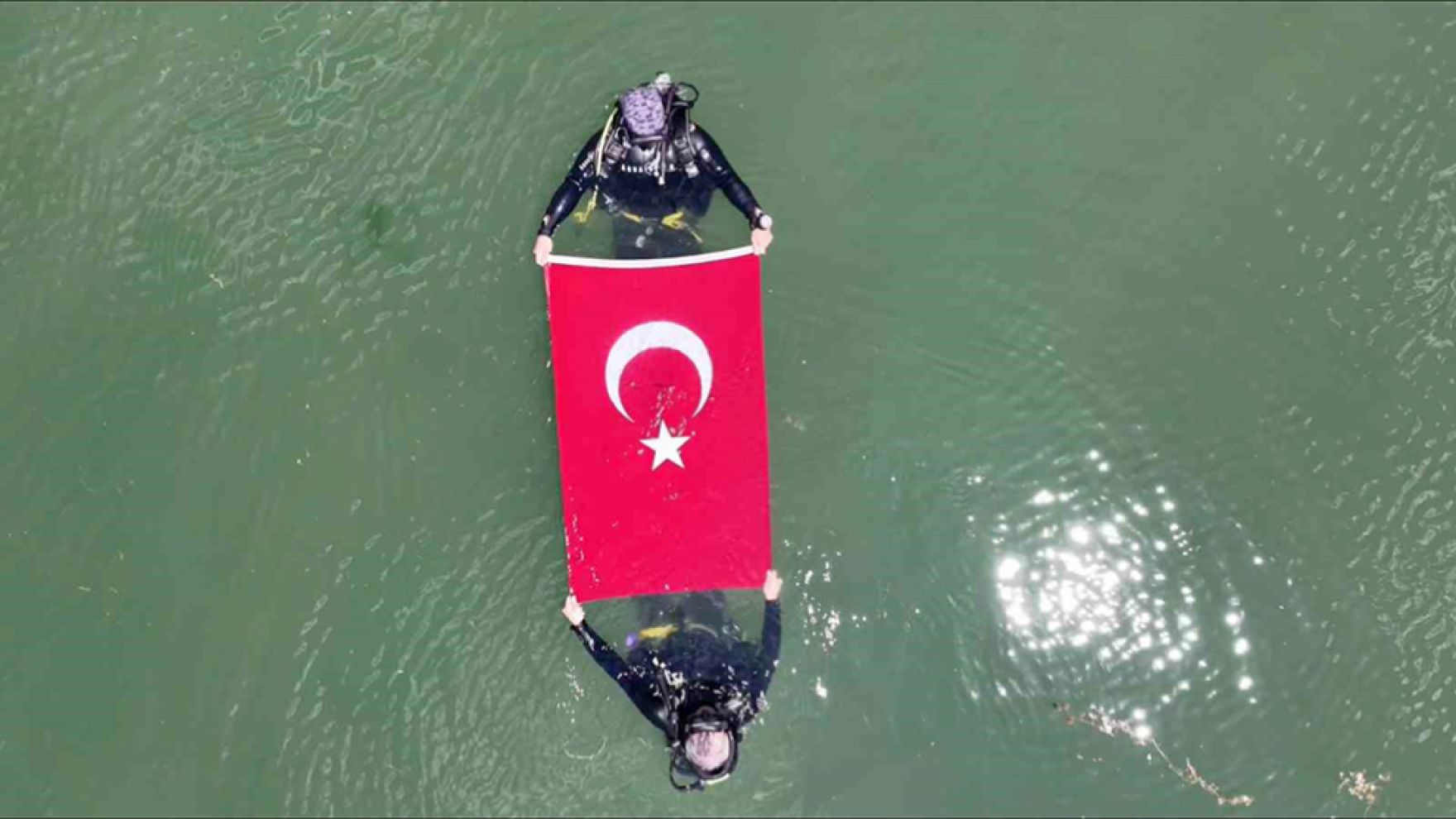 Bolu İtfaiyesi yaz öncesi su altında nefes kesen tatbikat yaptı