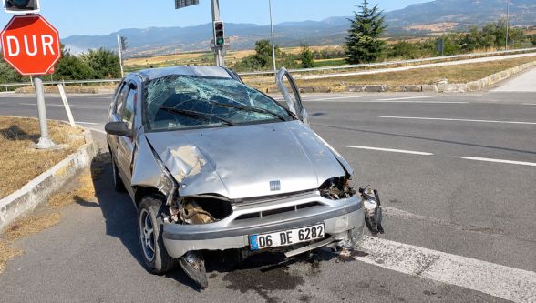 Bolu'da otomobil takla attı! 5 kişi yaralandı