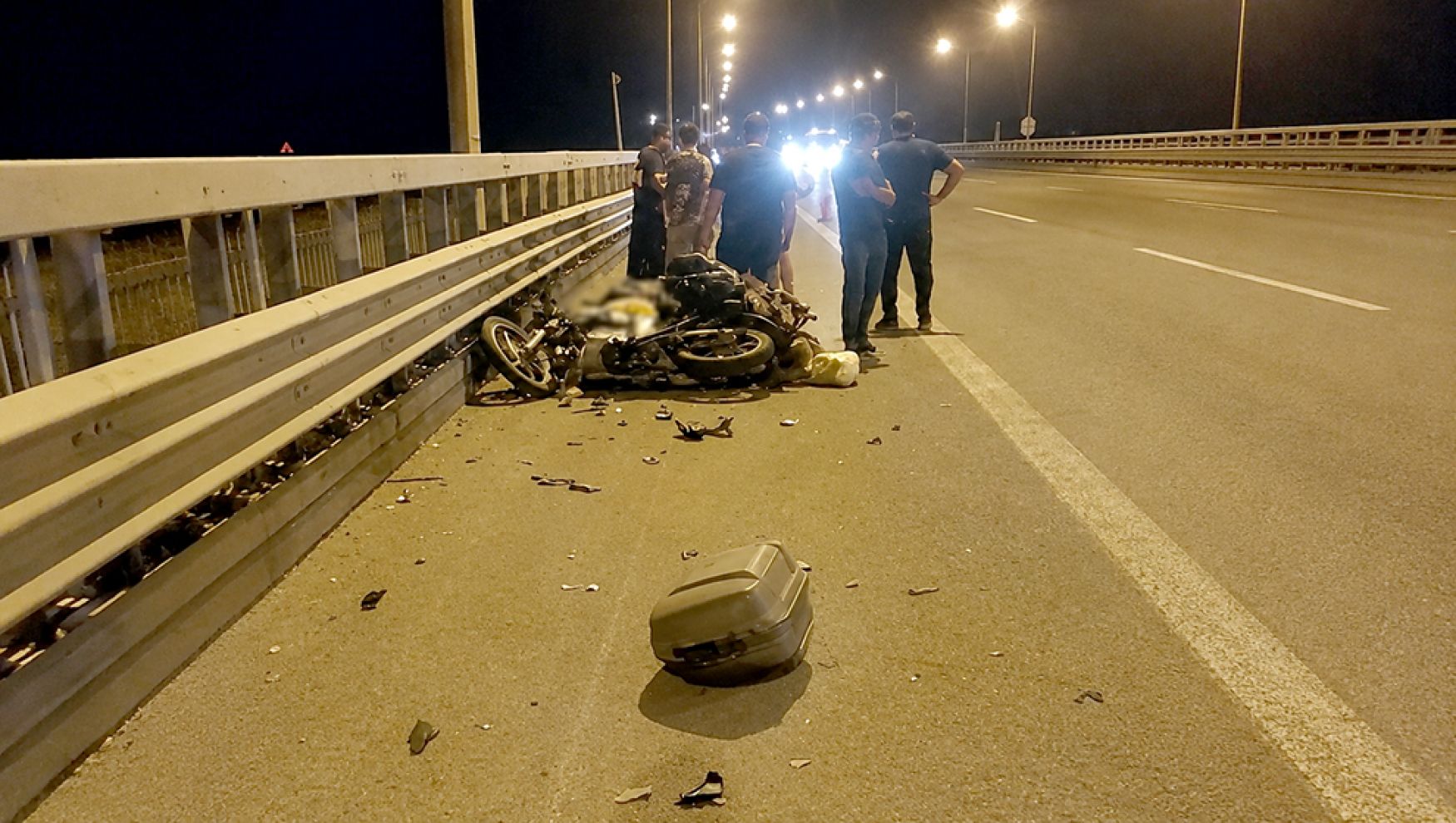 Bolu Dağı Tüneli'nde feci kaza! Motosiklet sürücüsü kamyona arkadan çarparak hayatını kaybetti