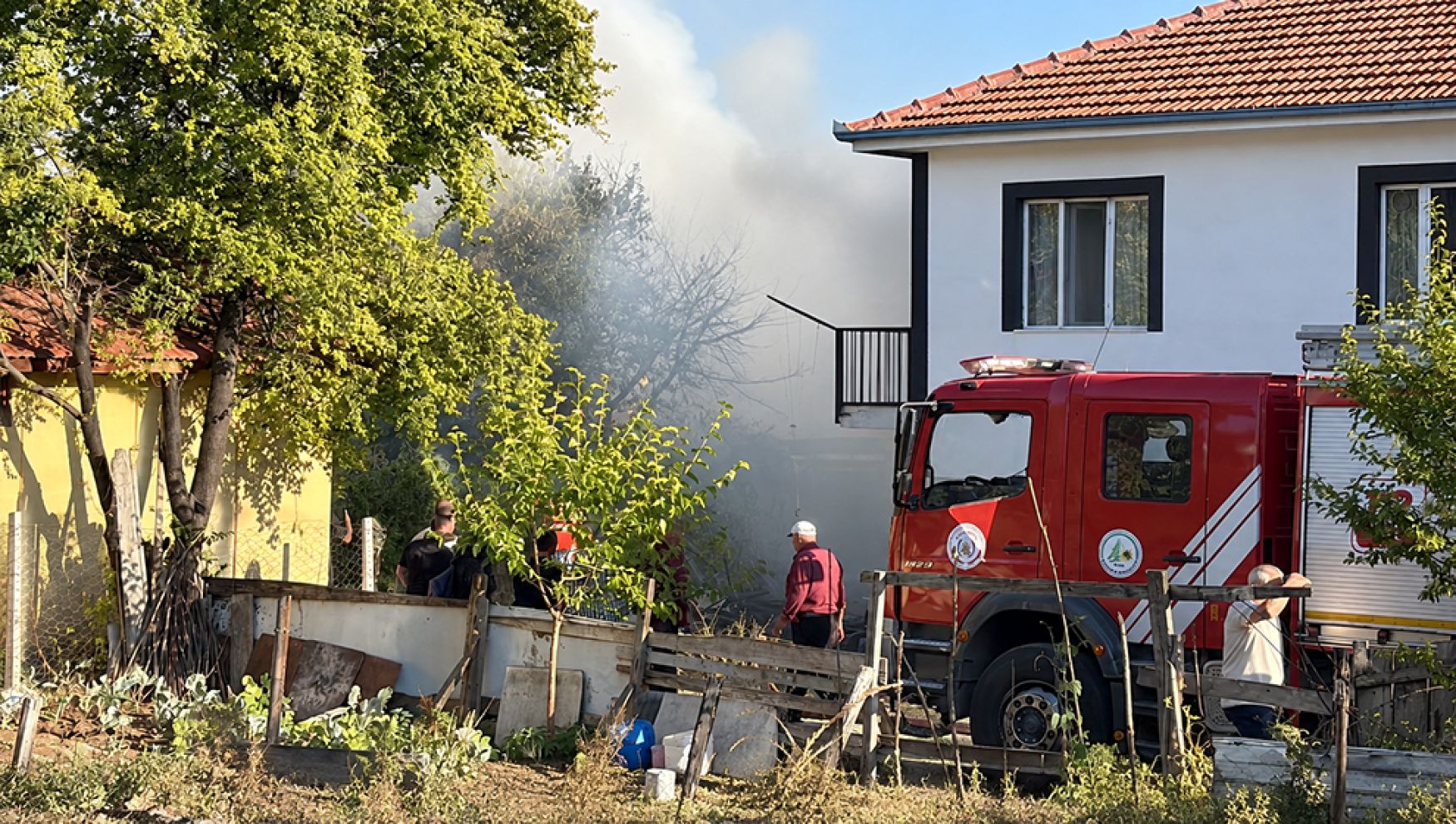 Bolu’da korkutan yangın! Alevler 3 eve sıçradı